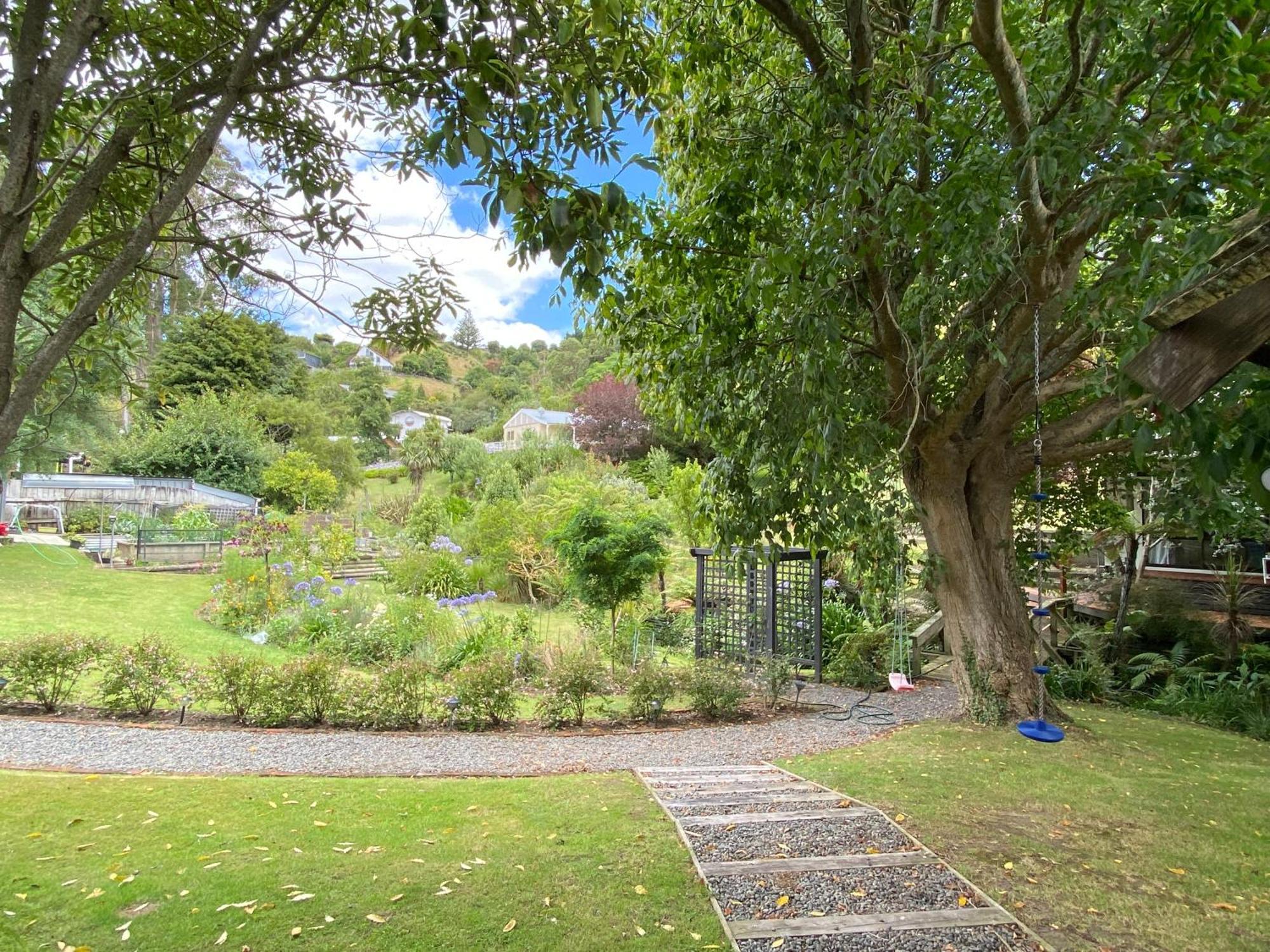 Superb Studio Retreat With Spa, Pool & Bbq Access 왕거누이 외부 사진