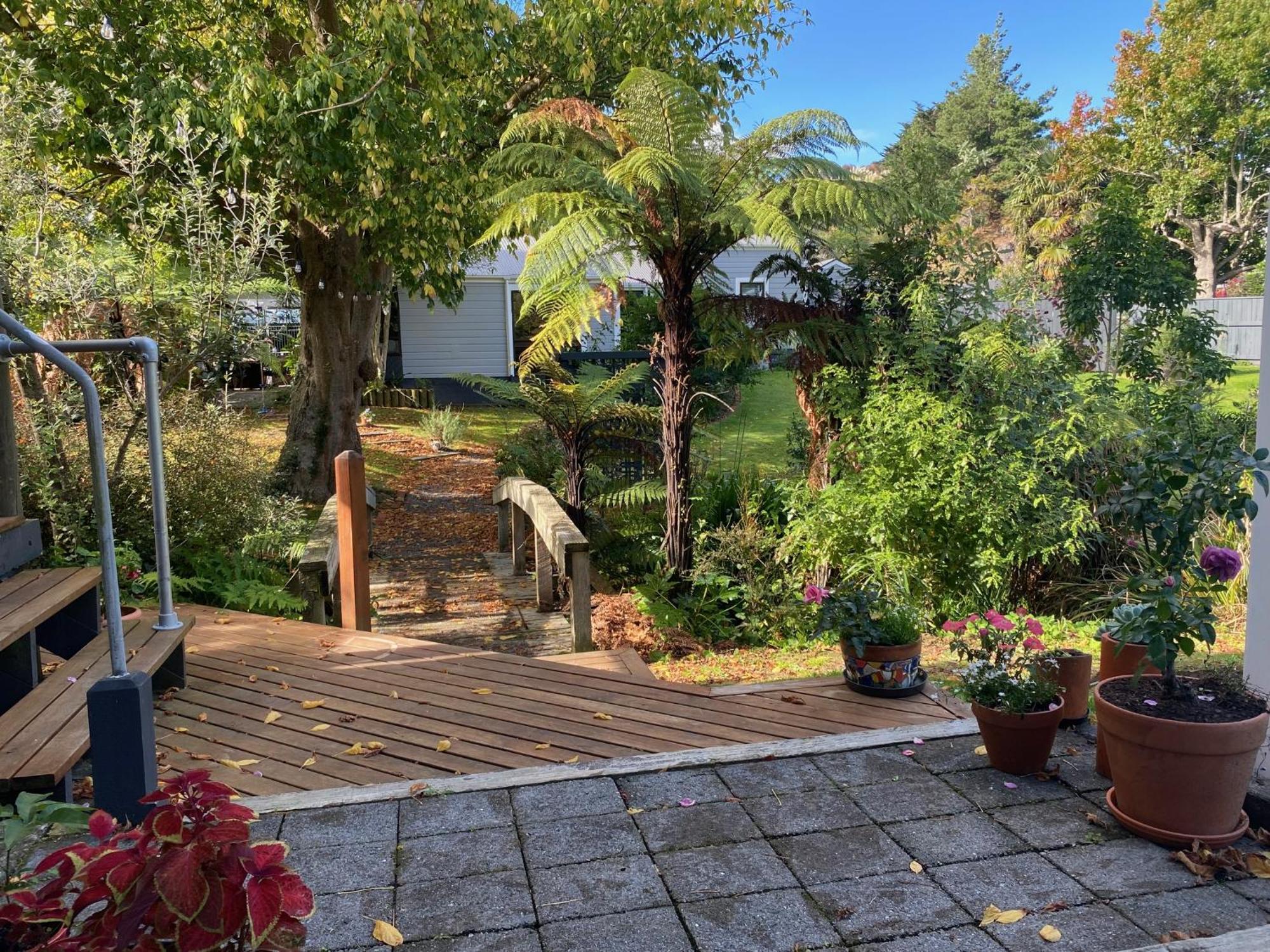 Superb Studio Retreat With Spa, Pool & Bbq Access 왕거누이 외부 사진